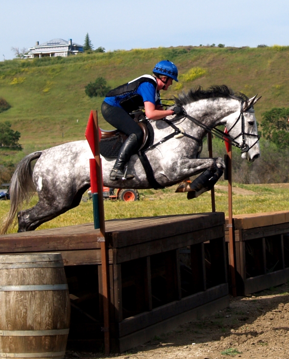 Tori and Ringfort Carragheen competing Tori Howe and Ringfort Carragheen winning their class at Twin Hills